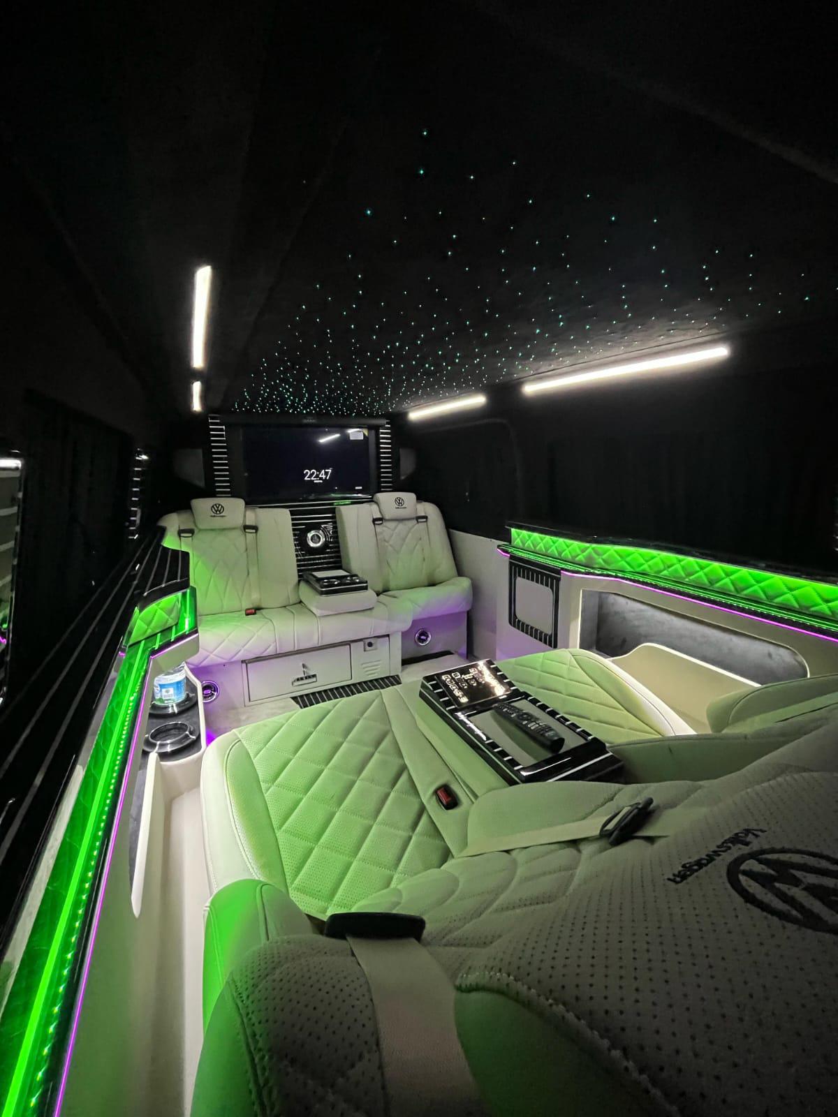 Çeşme VIP Transfer Lüks Araç